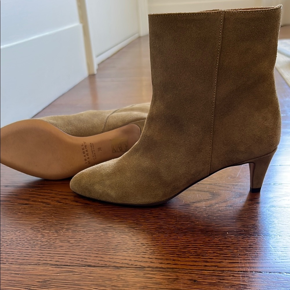 NWOT Isabel Marant Tan Suede Ankle Boots